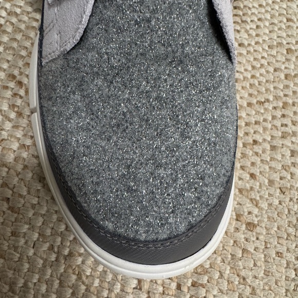 Sorel Light Gray Explorer Boots! Never Worn! - Picture 9 of 9